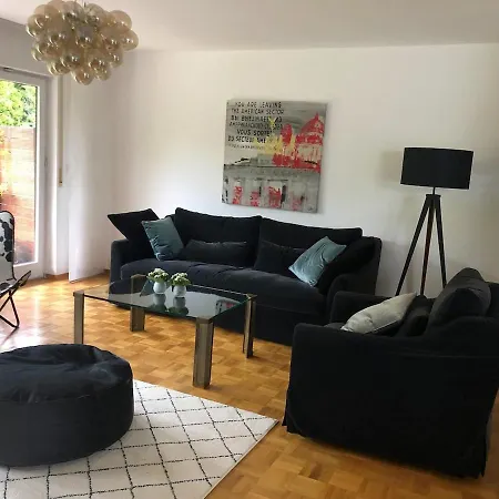 Apartment Stuttgart-townhouse Fully Furnished W Garden *